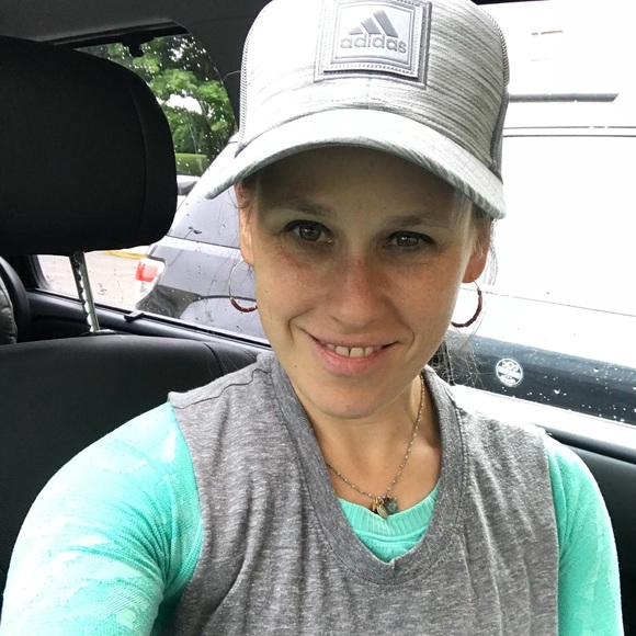 Meet your Posher, Sunny - Picture 1 of 1